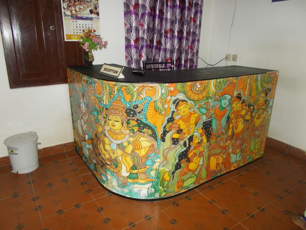 Guruvayur Bunglow Hotel Eksteriør billede
