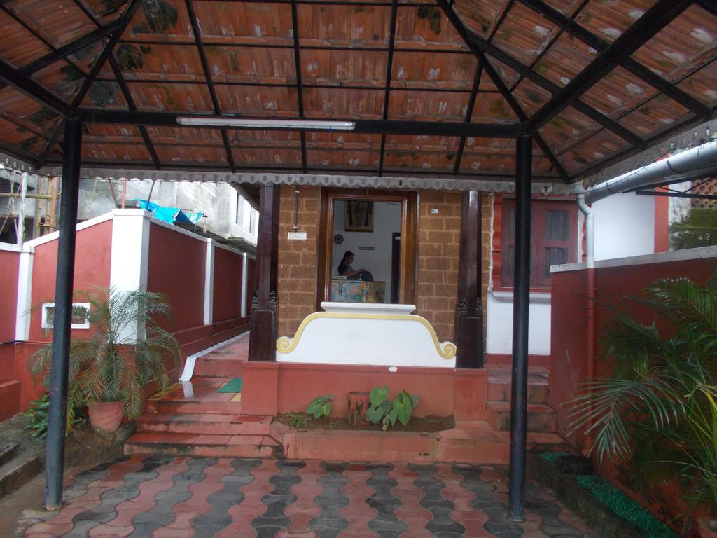Guruvayur Bunglow Hotel Eksteriør billede