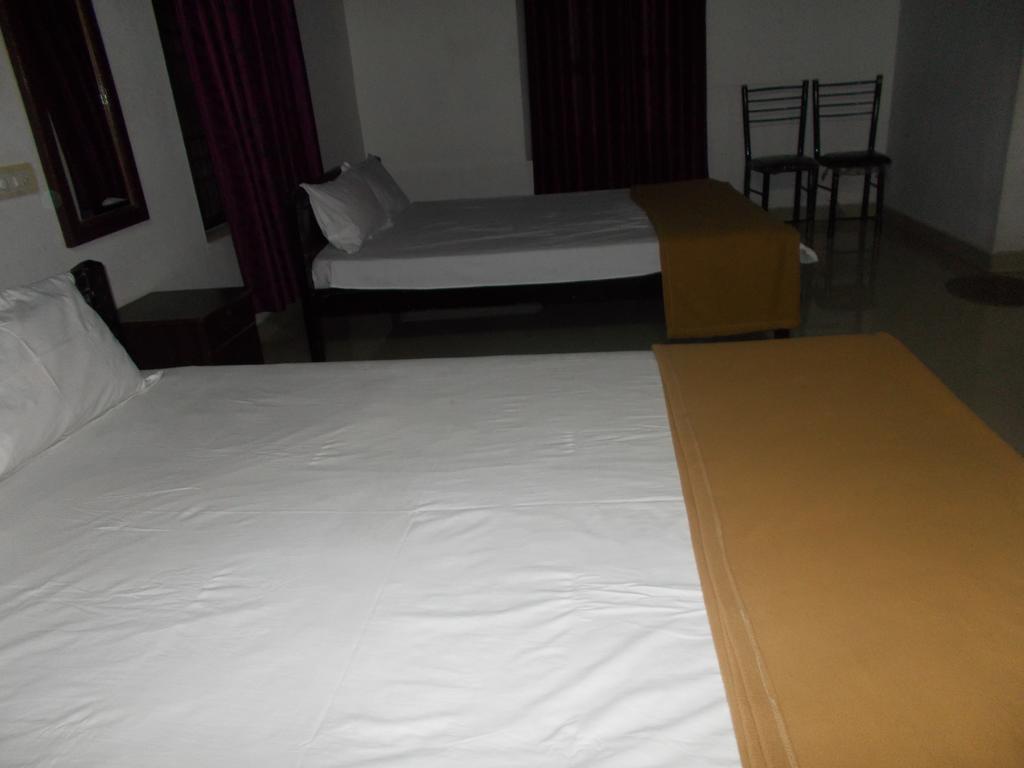 Guruvayur Bunglow Hotel Eksteriør billede